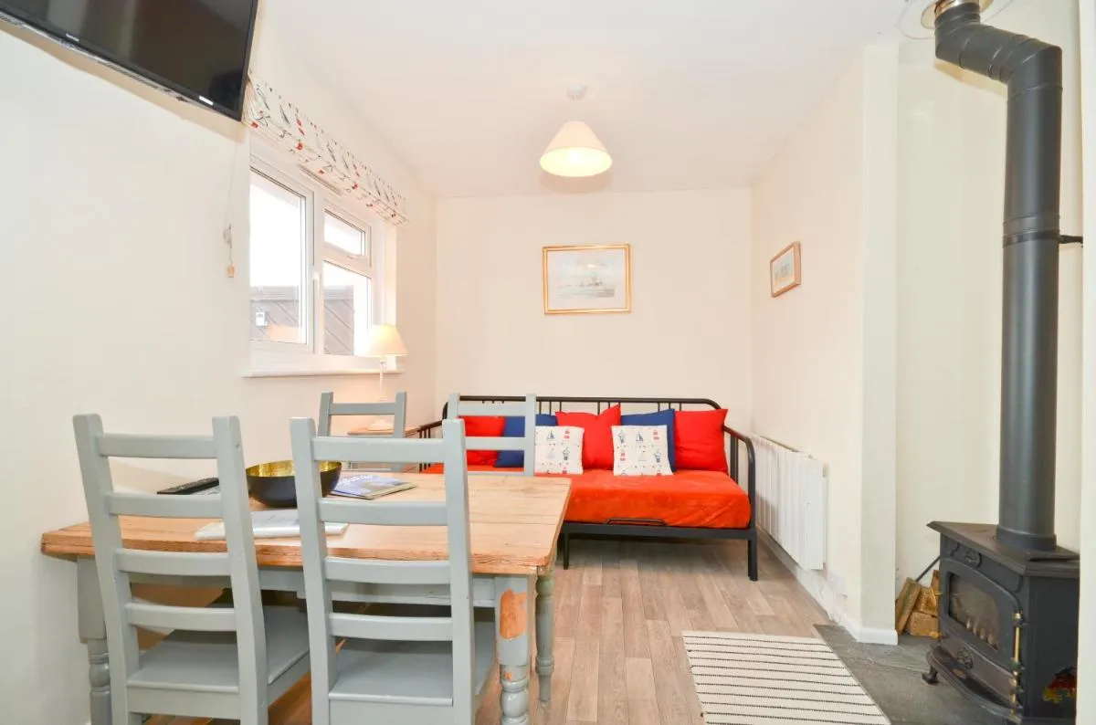 Image 2 of 17 Tollgate Cottages