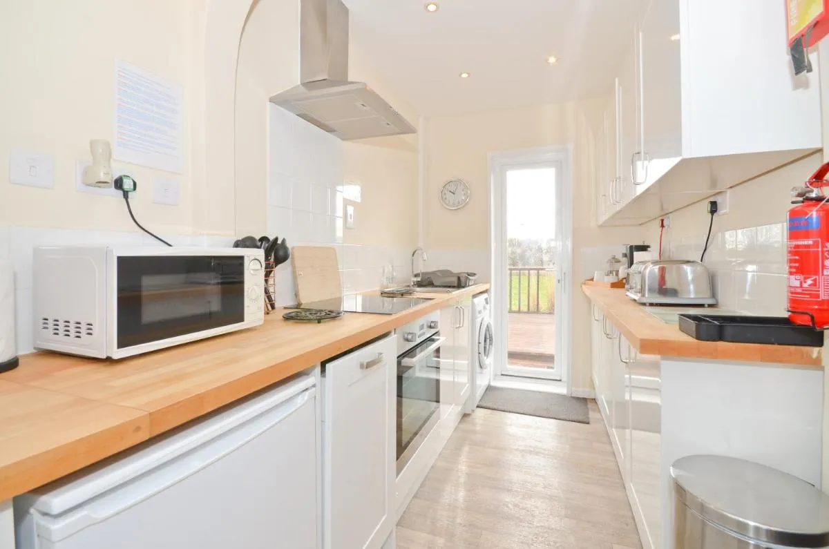 Image 1 of 18 Tollgate Cottages