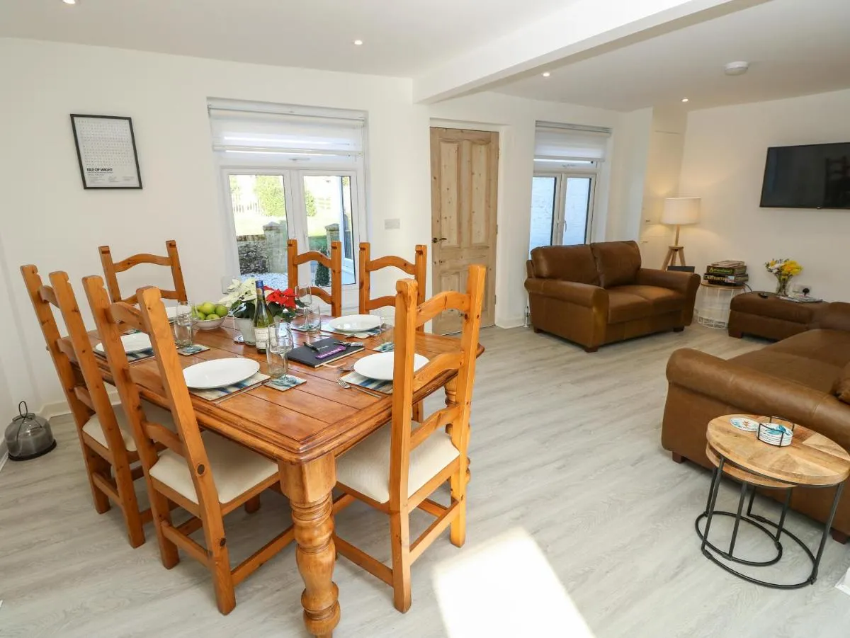Image 4 of 1 Star Cottages