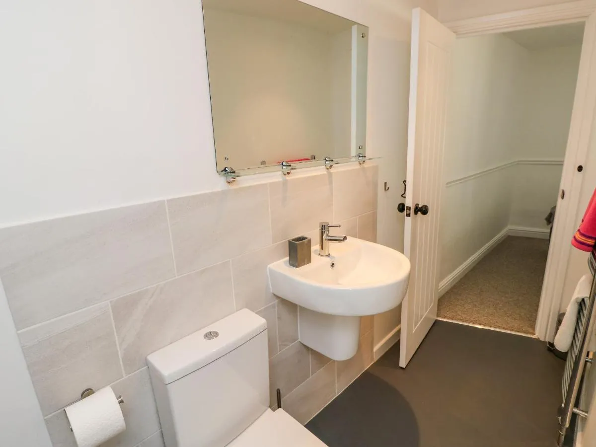 Image 2 of 1 Tulse Hill Cottages