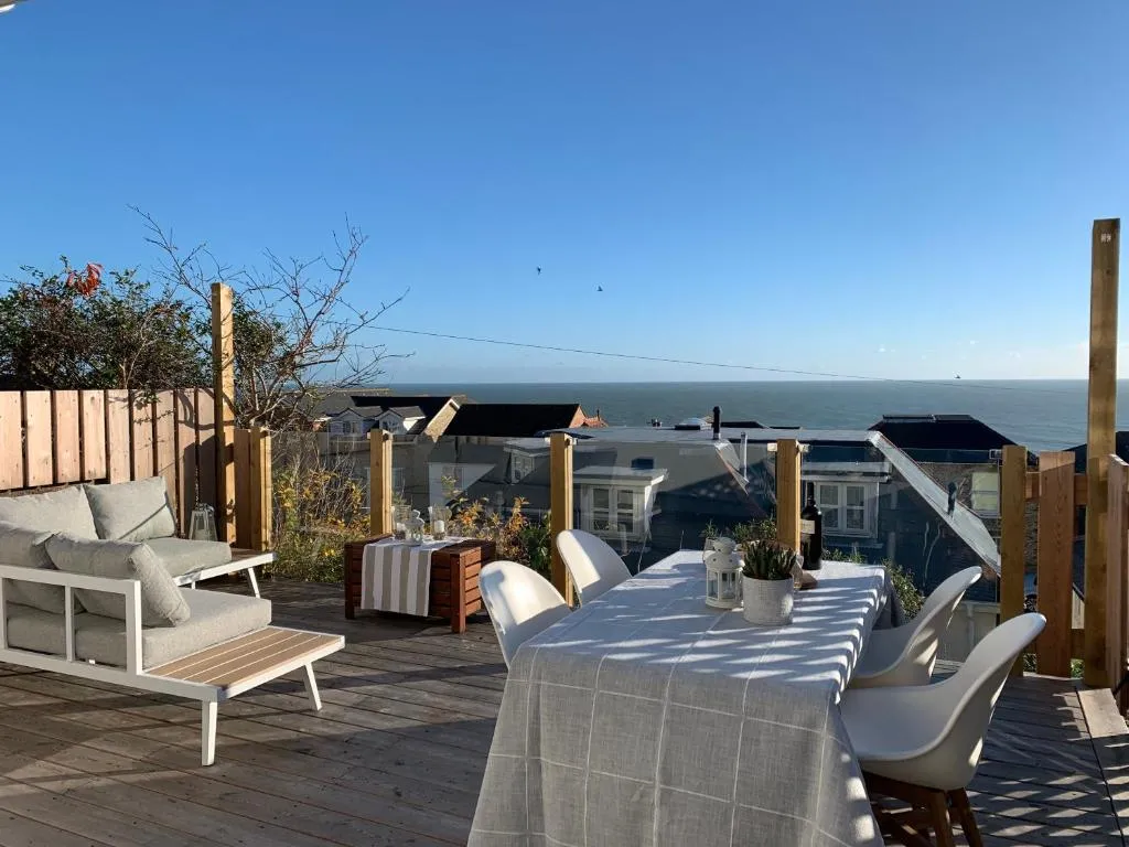 Image of 28 North, Stunning Costal home with Generous Ferry Reduction