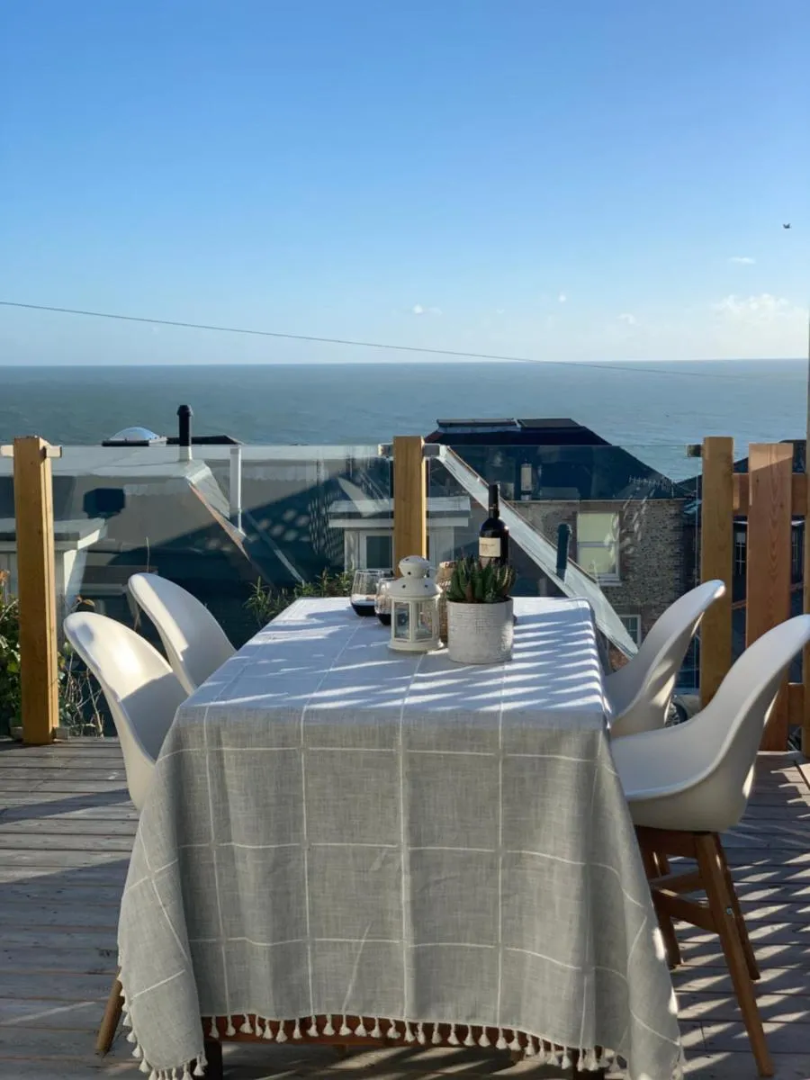 Image 5 of 28 North, Stunning Costal home with Generous Ferry Reduction