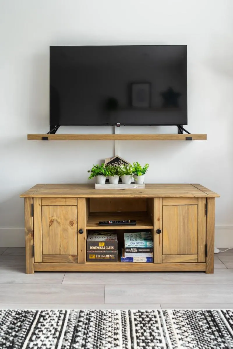 Image 5 of 2-BR Stunning Spacious Apt, Central Portsmouth, Parking – Sleeps 4 by Blue Puffin Stays