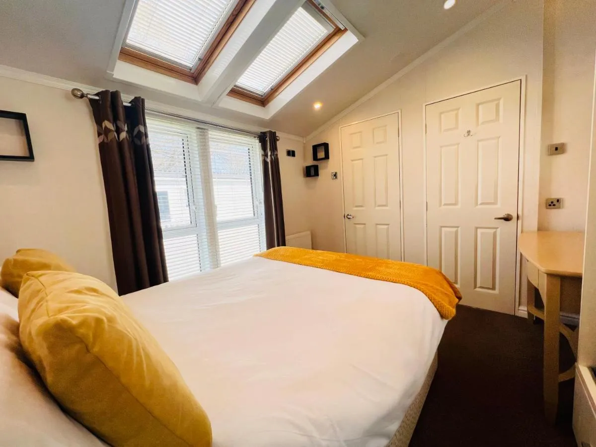 Image 6 of 2 Bedroom Lodge TH35, Nodes Point, St Helens, Isle of Wight
