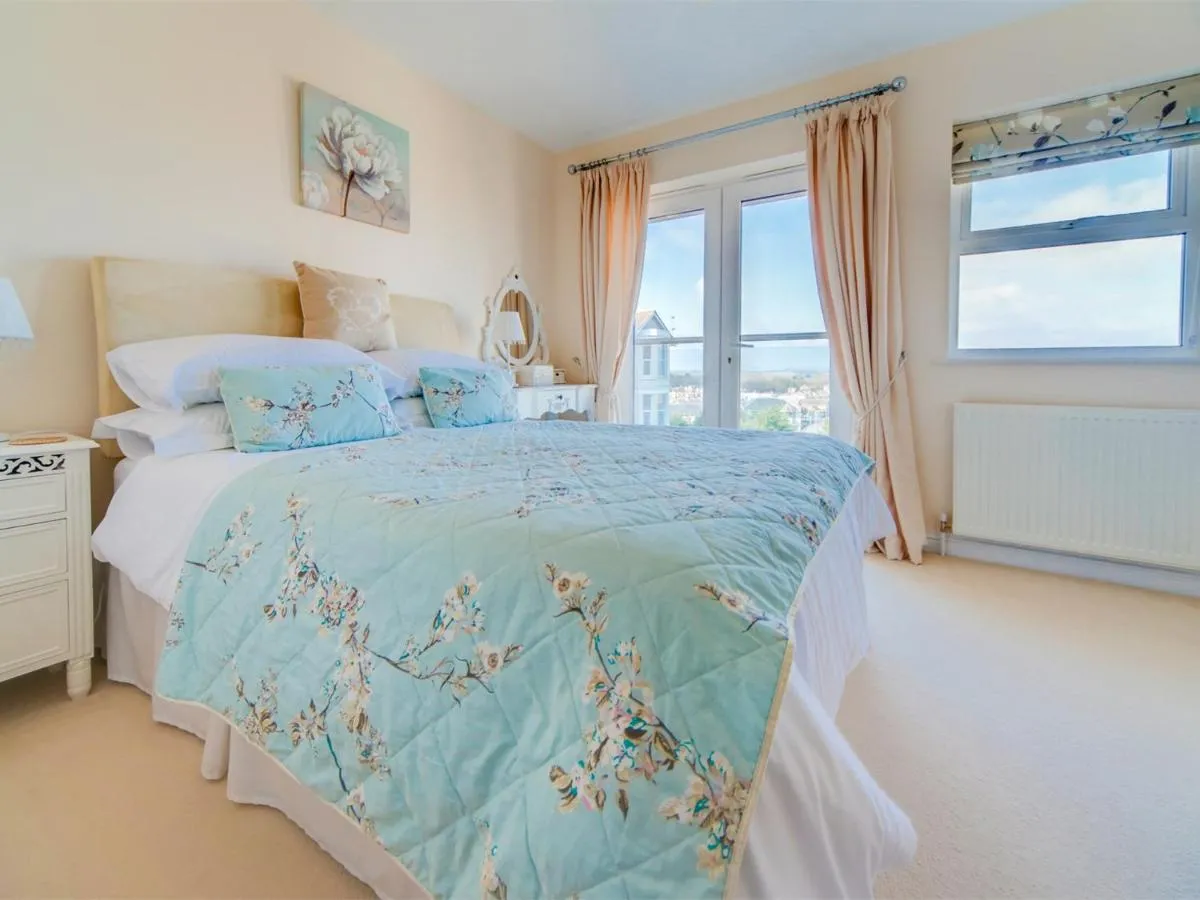 Image 6 of 3 Bed in Shanklin IC113