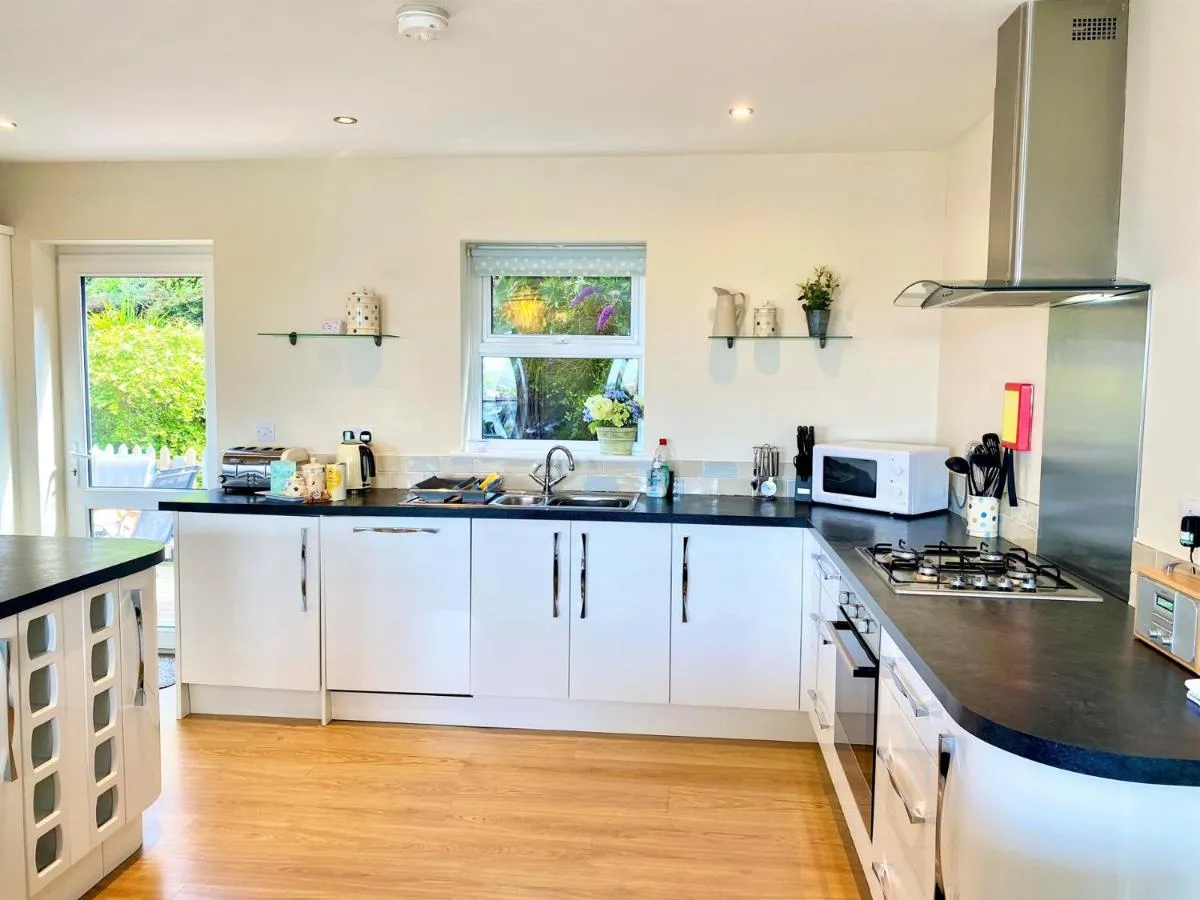 Image 3 of 3 Bed in Shanklin IC113
