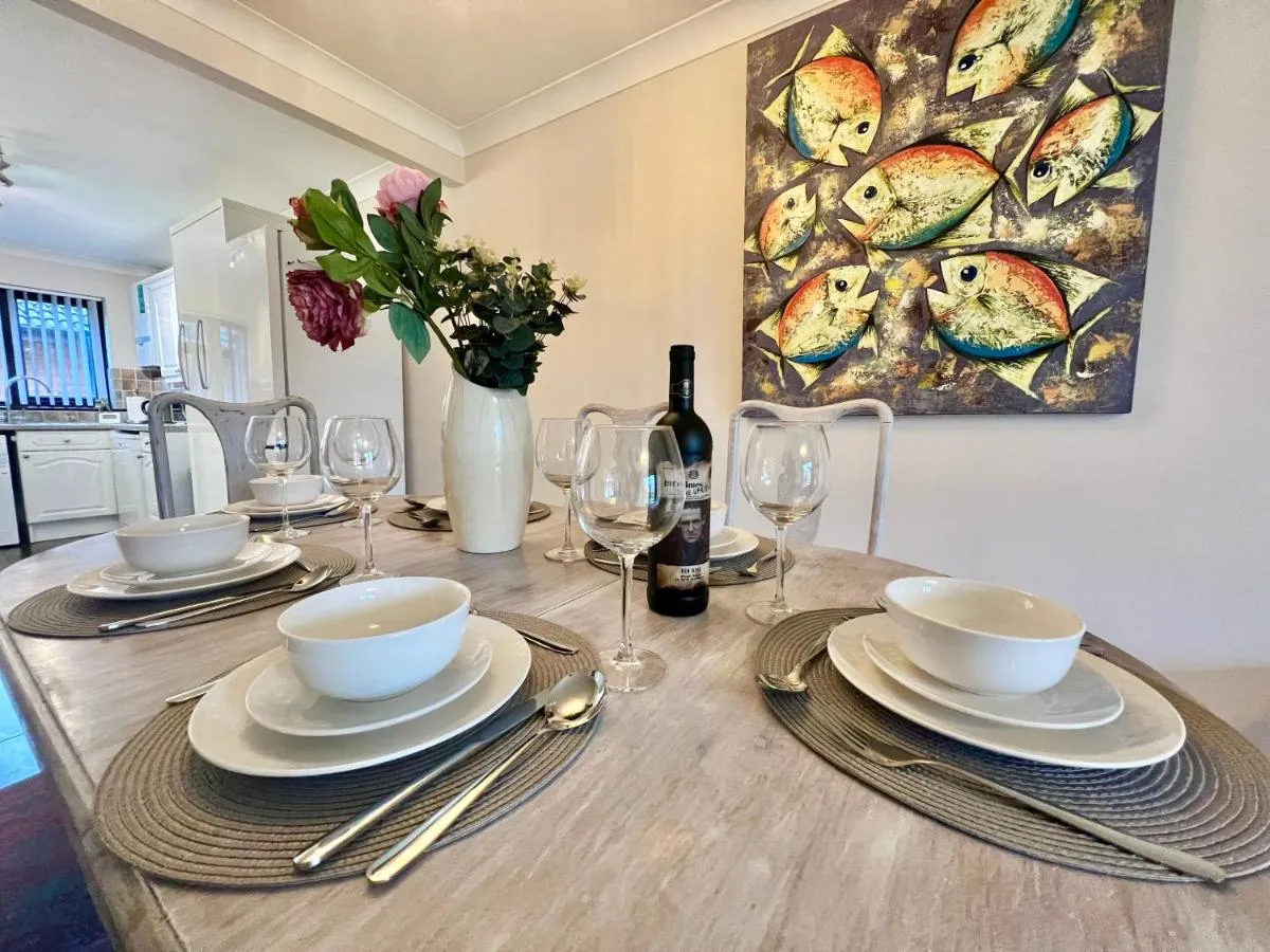Image 2 of 3 Bedroom house – Sandown