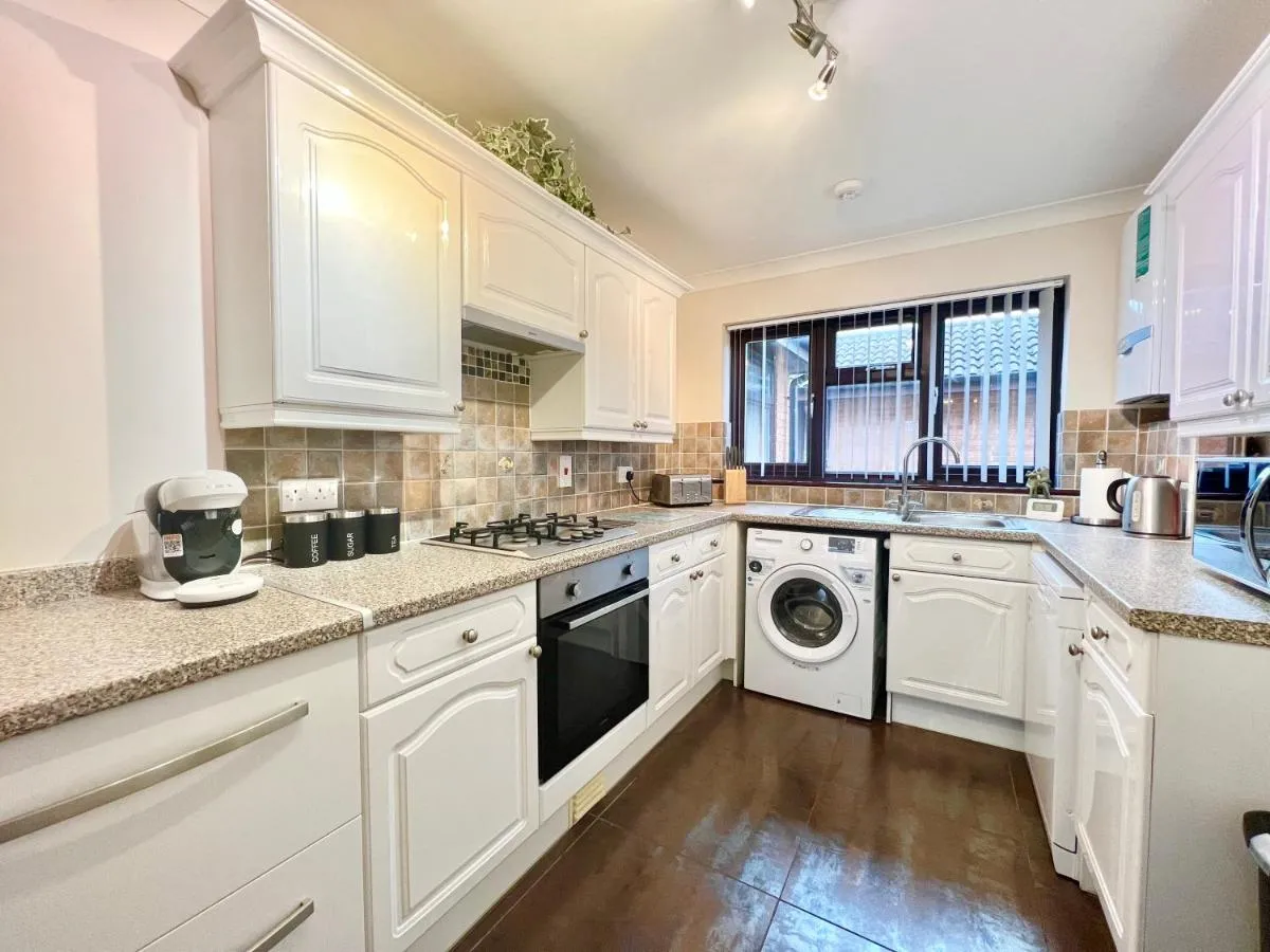 Image 3 of 3 Bedroom house – Sandown