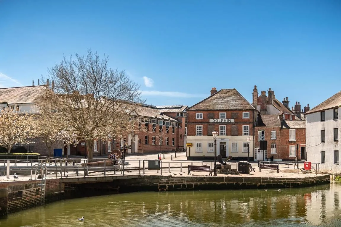 Image of 3, The Dolphin, 49 Quay Street – Stunning apartment – Quintessential – Quay views – Sleeps 2-4 people