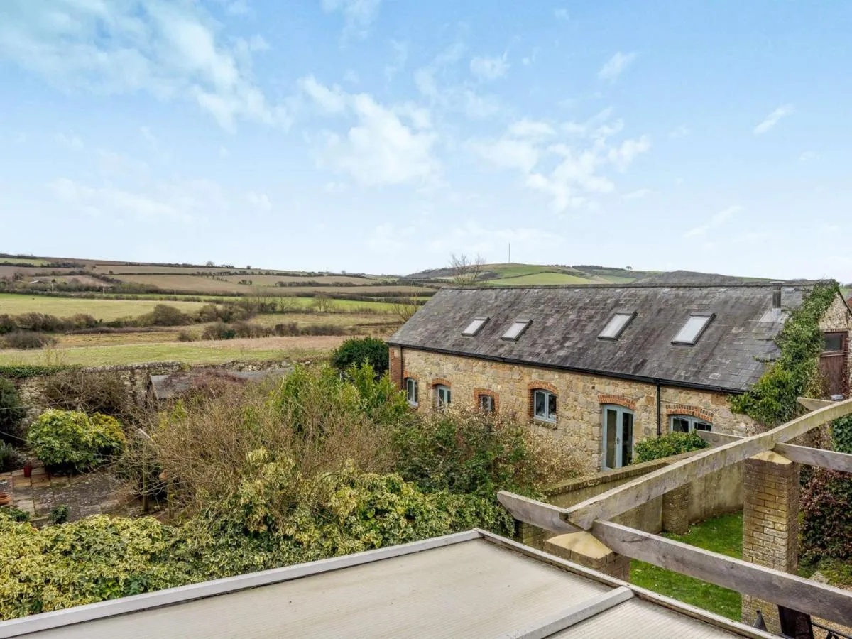 Image 5 of 3 bed in Carisbrooke IC037
