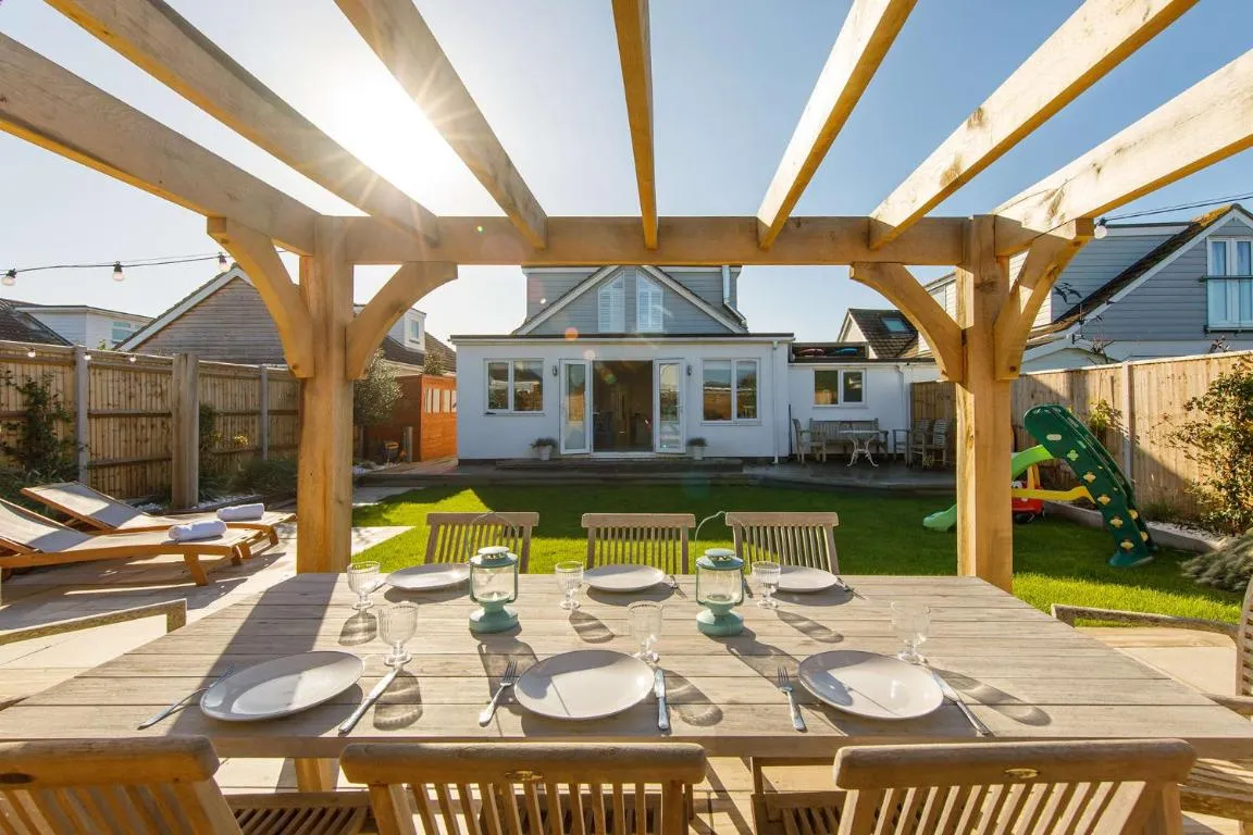 Image of 4BR Beach House sleeps 10 – 5 mins walk to the Sea