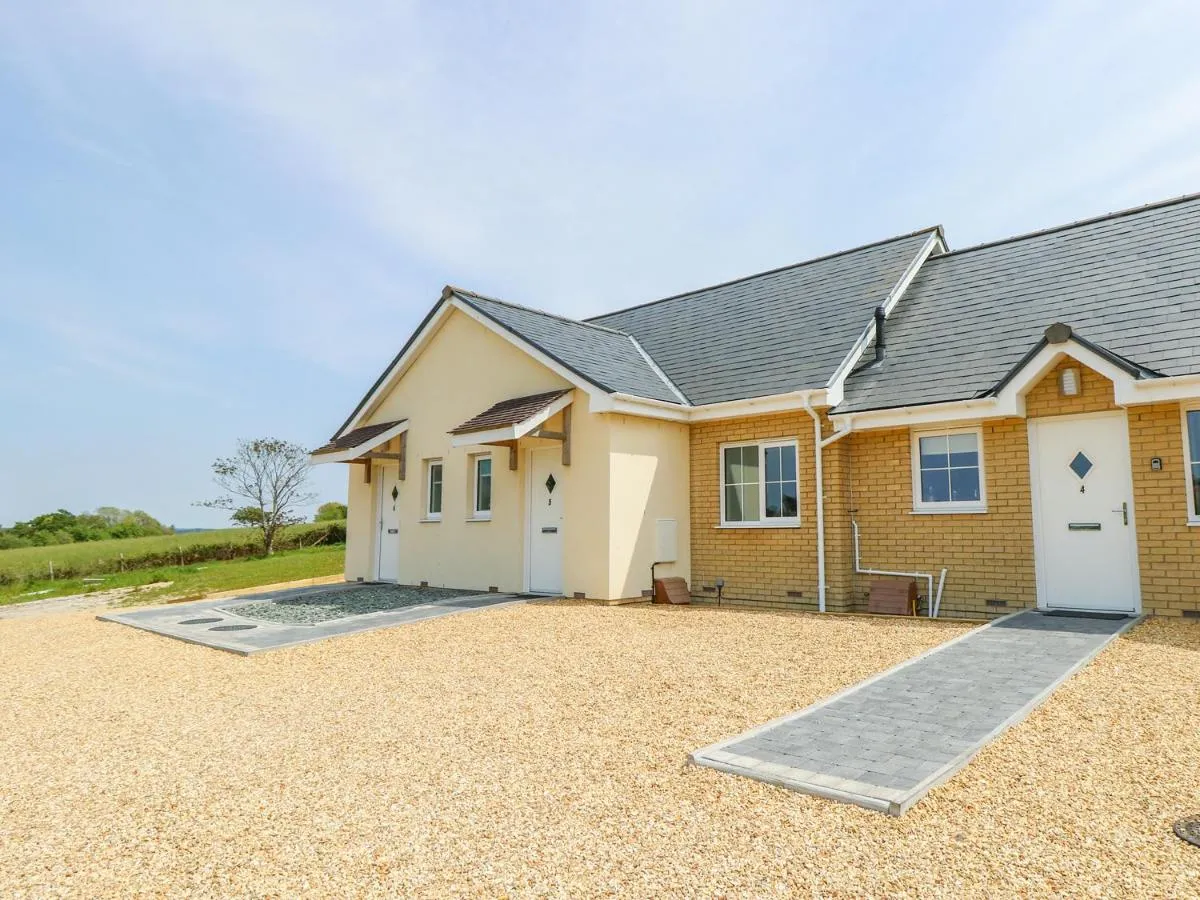 Image 5 of 5 Yarmouth Cottages