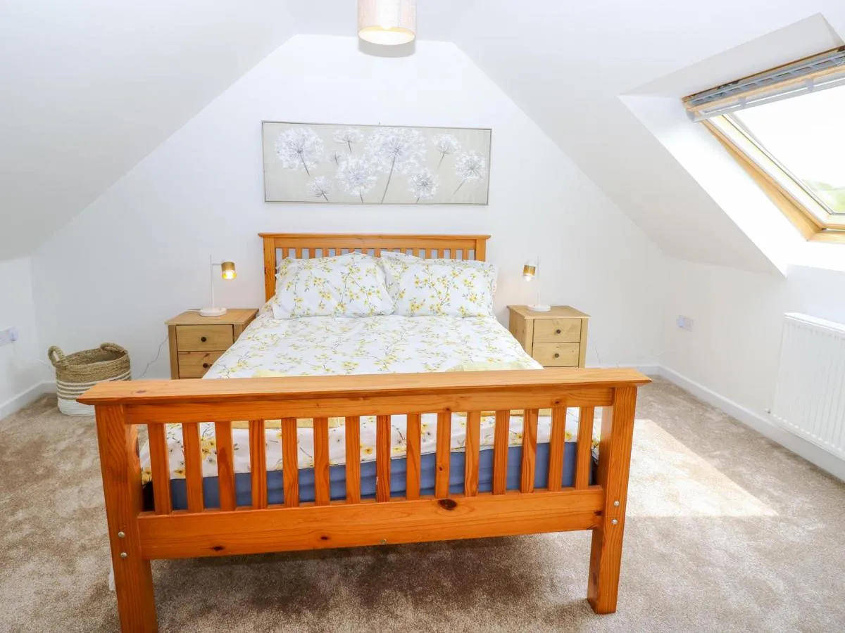 Image 6 of 5 Yarmouth Cottages