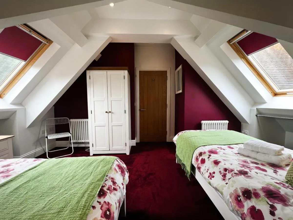 Image 6 of 6 Shanklin Manor