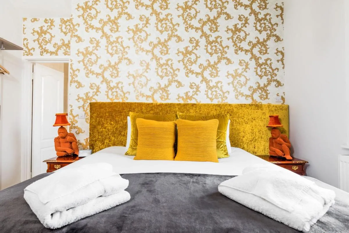 Image 5 of Ashbys Accommodation & Spa hire
