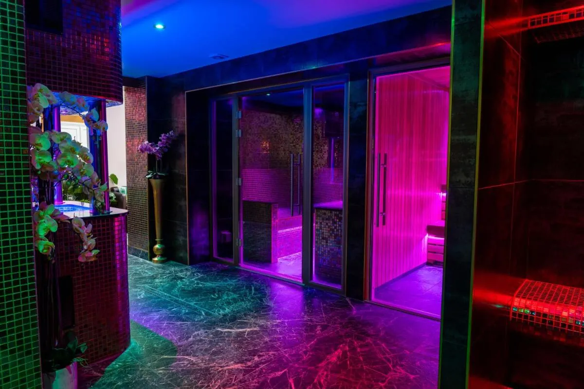 Image 6 of Ashbys Accommodation & Spa hire