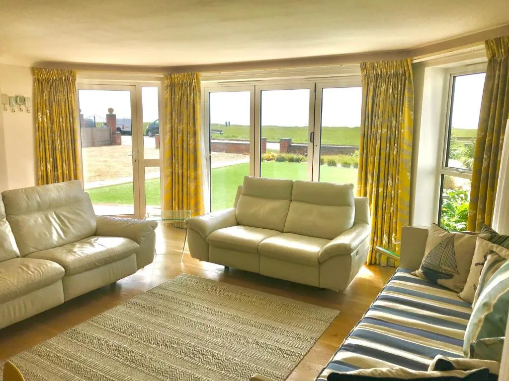 Image of Barton on Sea self contained, stunning sea views