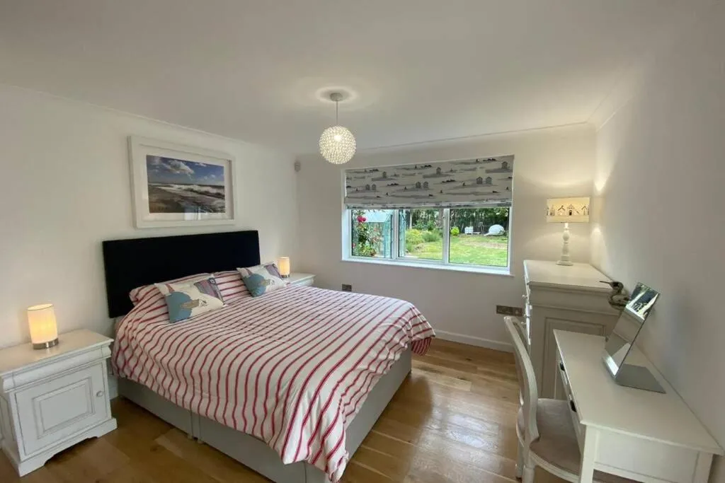 Image 1 of Barton on Sea self contained, stunning sea views