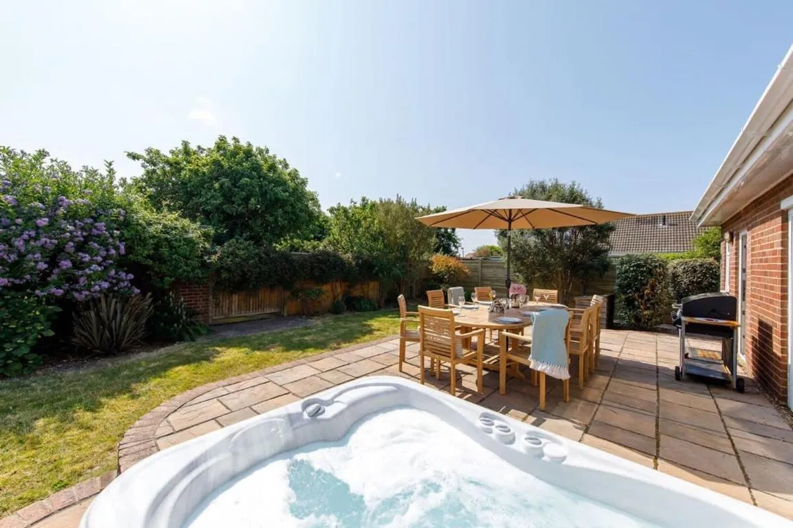 Image of Beach house for 10 with hot tub & garden