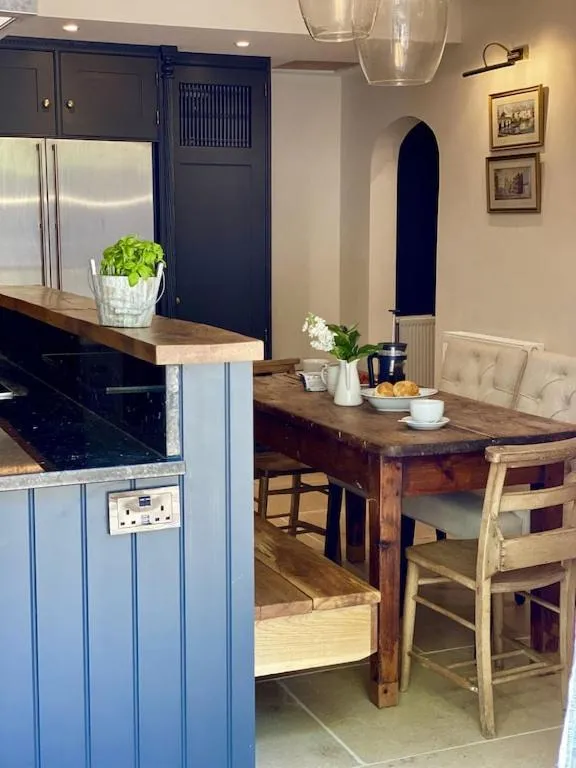 Image 6 of Beautiful 3 bed cottage in Lymington. Perfectly located for Coast and New Forest