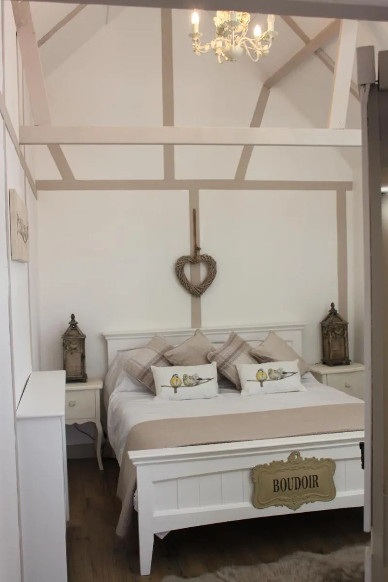 Image 5 of Beautiful Barn Conversion, 3 Bed, hot tub, sauna, gym, enclosed garden