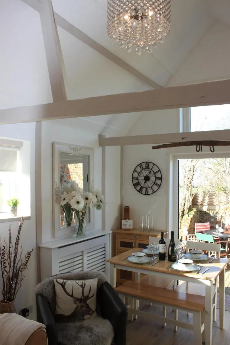 Image 2 of Beautiful Barn Conversion, 3 Bed, hot tub, sauna, gym, enclosed garden