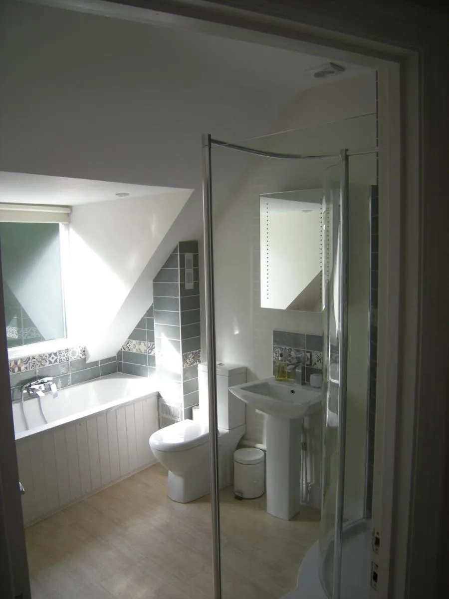 Image 3 of Brockenhurst Apartments