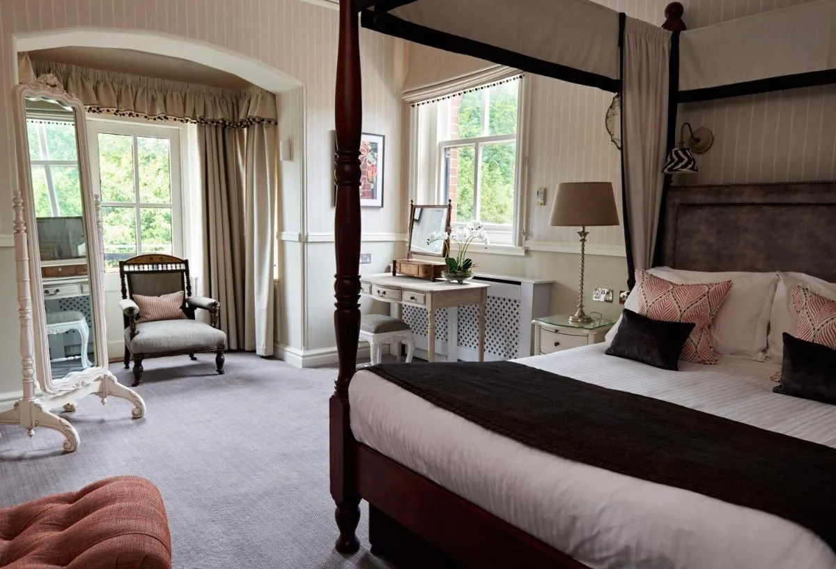 Image 6 of Careys Manor Hotel & SenSpa