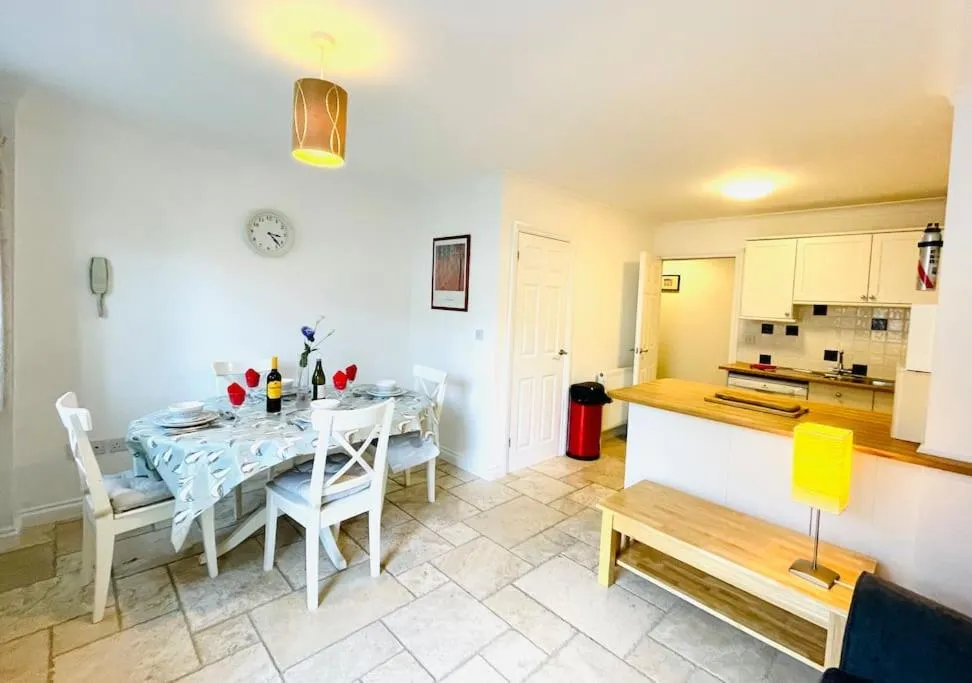 Image of Centrally located “Spring Cottage” Perfect Ventnor Holiday Home