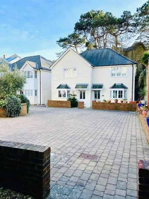 Image 5 of Centrally located “Spring Cottage” Perfect Ventnor Holiday Home