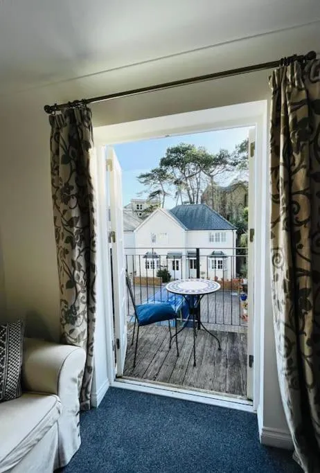 Image 4 of Centrally located “Spring Cottage” Perfect Ventnor Holiday Home