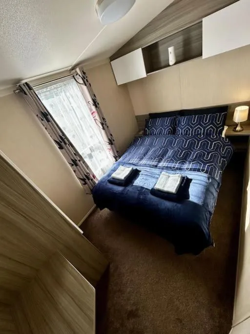 Image 3 of Charming Chamber with spacious relaxing area