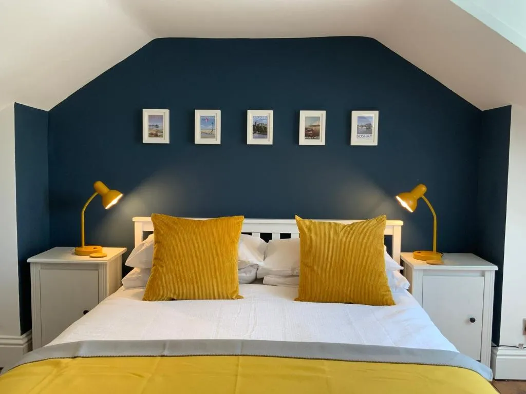 Image of Charming Cottage mins from Chichester City Centre