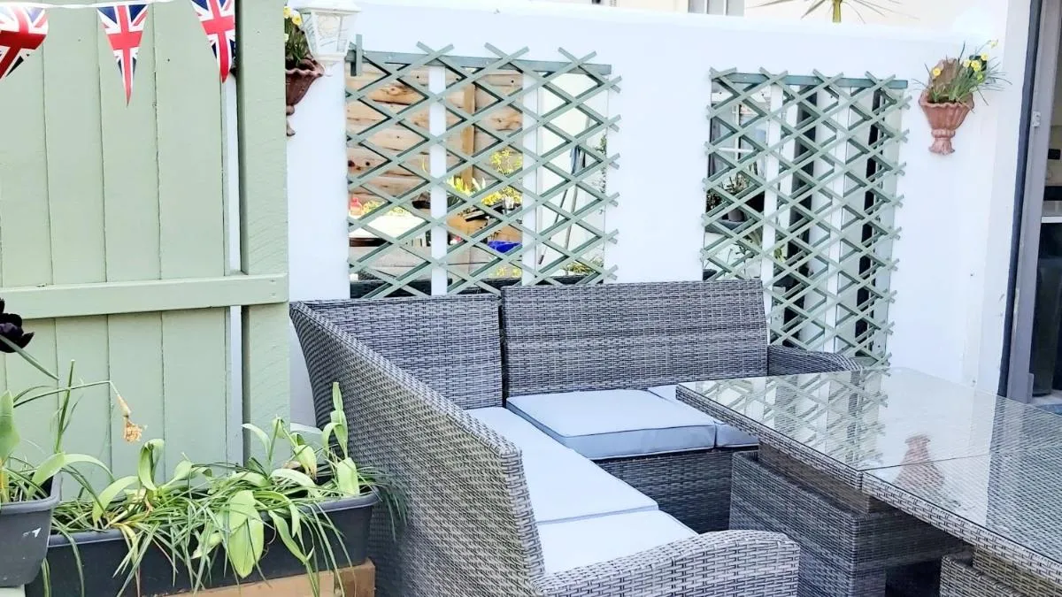 Image of Charming Jersey Cottage with parking 8 Guests