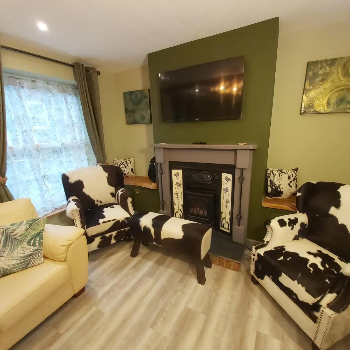 Image 6 of Charming Jersey Cottage with parking 8 Guests
