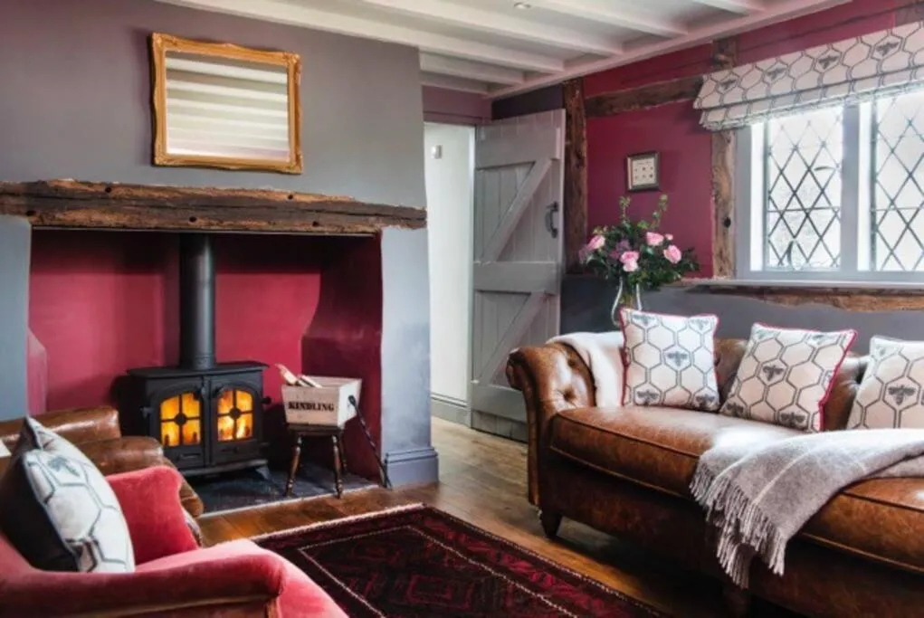 Image 1 of Chestnut Cottage, New Forest, Beaulieu Village