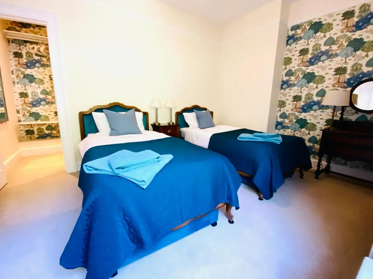Image 5 of Clarendon View, Historic Apartment with Sea Views