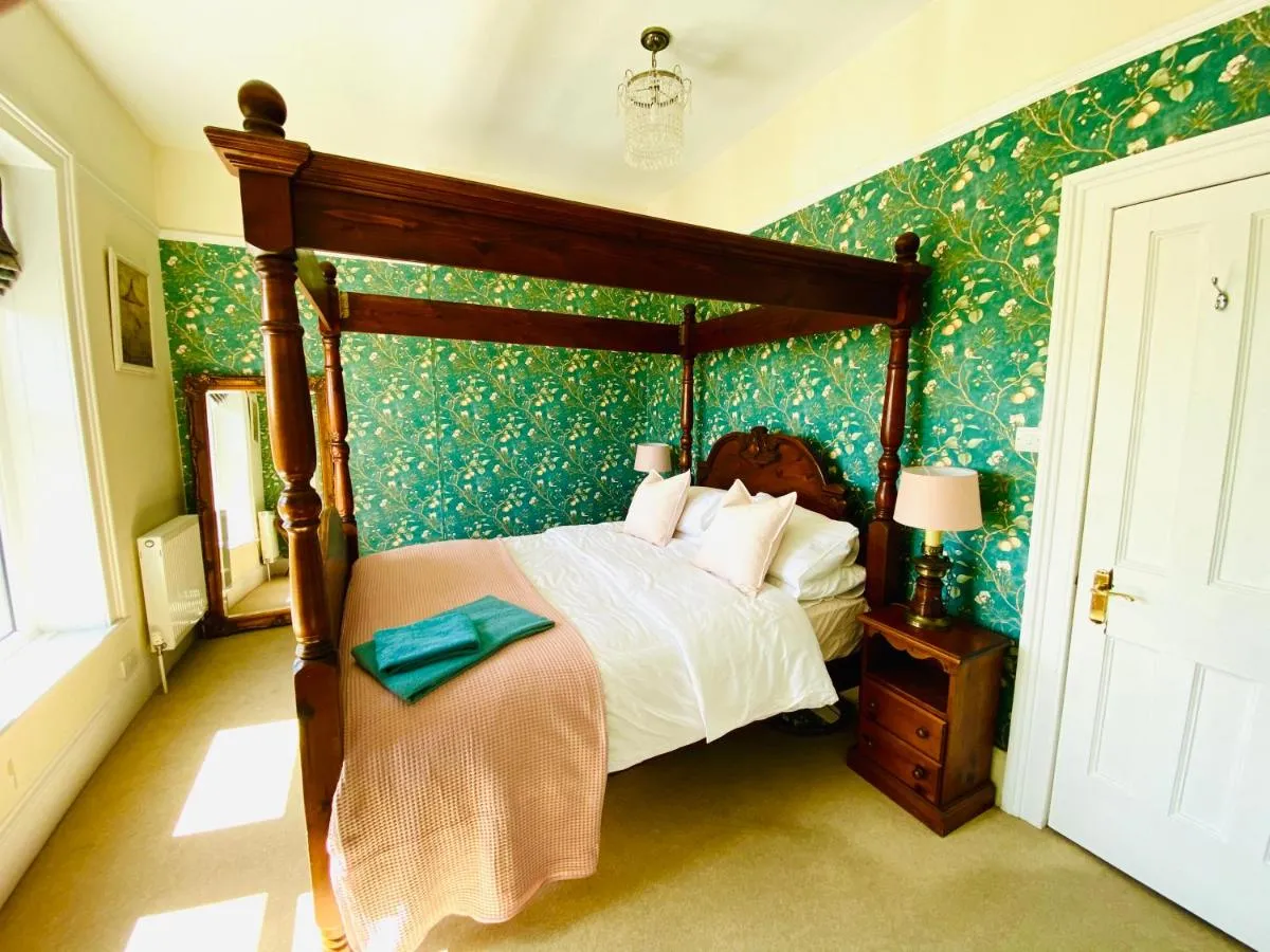 Image 2 of Clarendon View, Historic Apartment with Sea Views