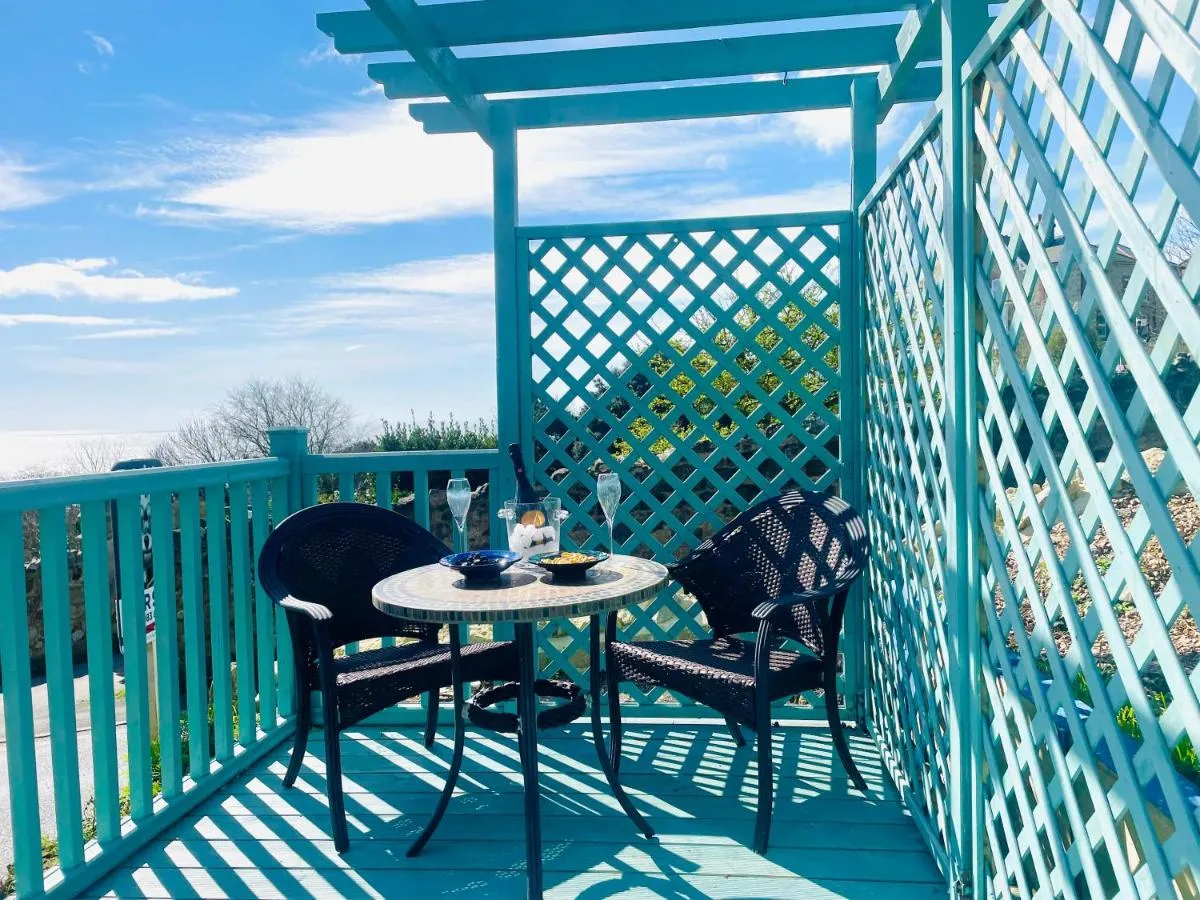 Image 3 of Clarendon View, Historic Apartment with Sea Views