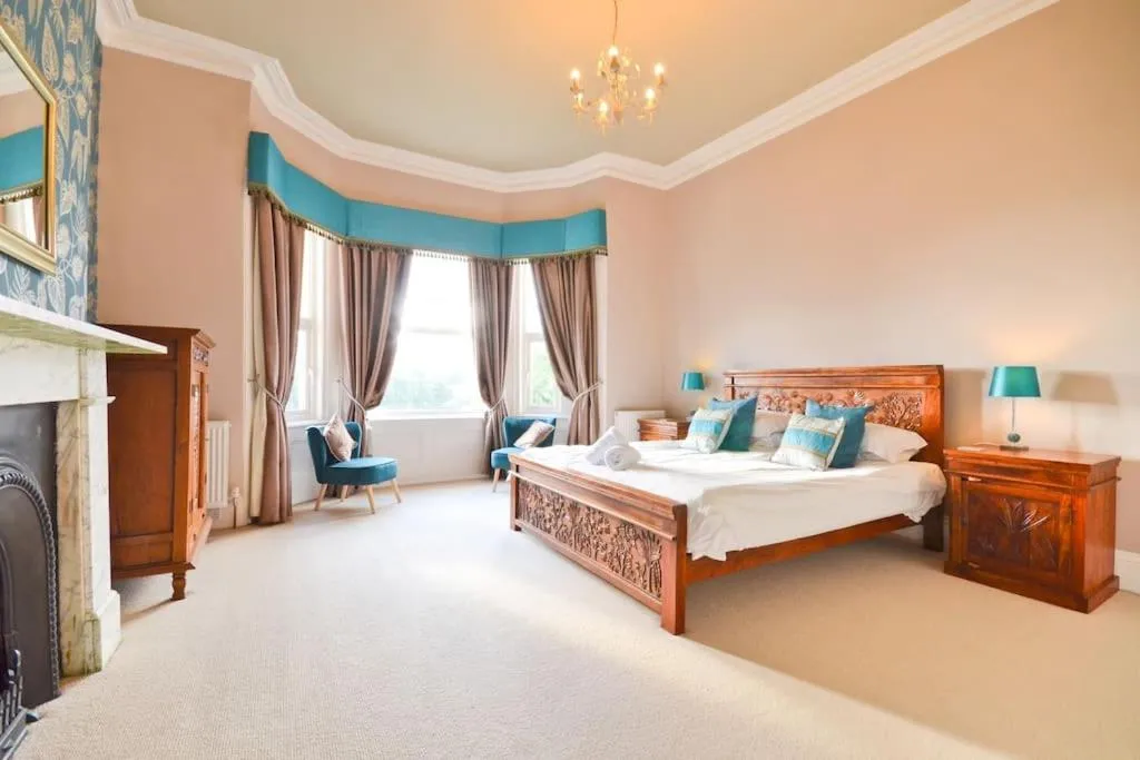 Image 5 of Clevelands Country House Holiday Rental 10 Guests