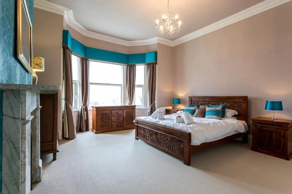 Image 1 of Clevelands Country House Holiday Rental 10 Guests