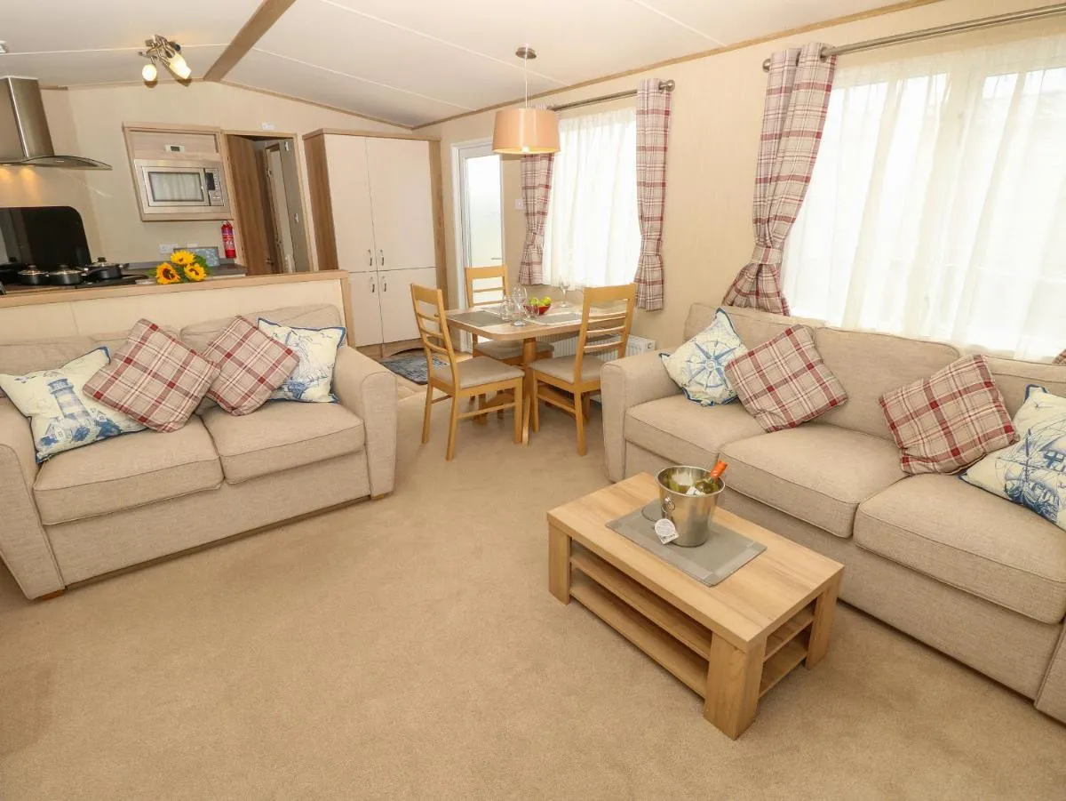 Image 3 of Coastal Cottage