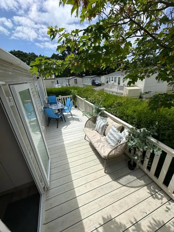 Image of Coastal Getaway – Milford on Sea