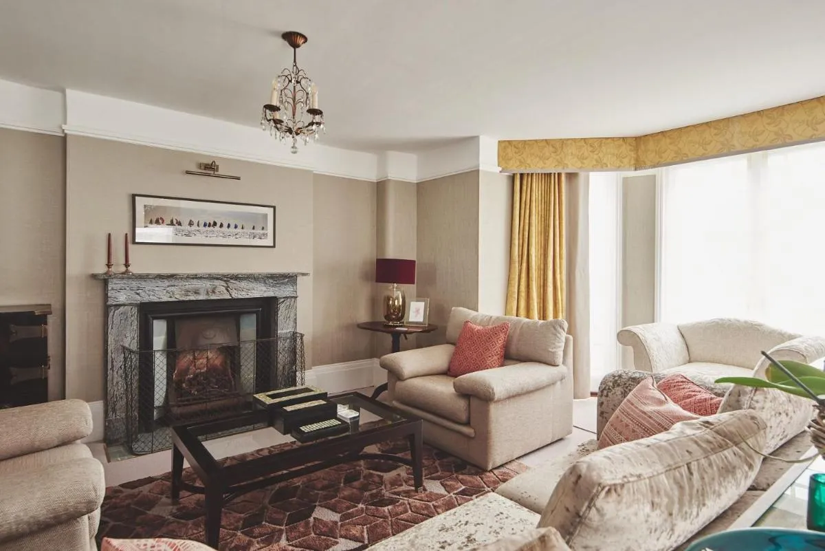 Image 4 of Coastal Manor Retreat