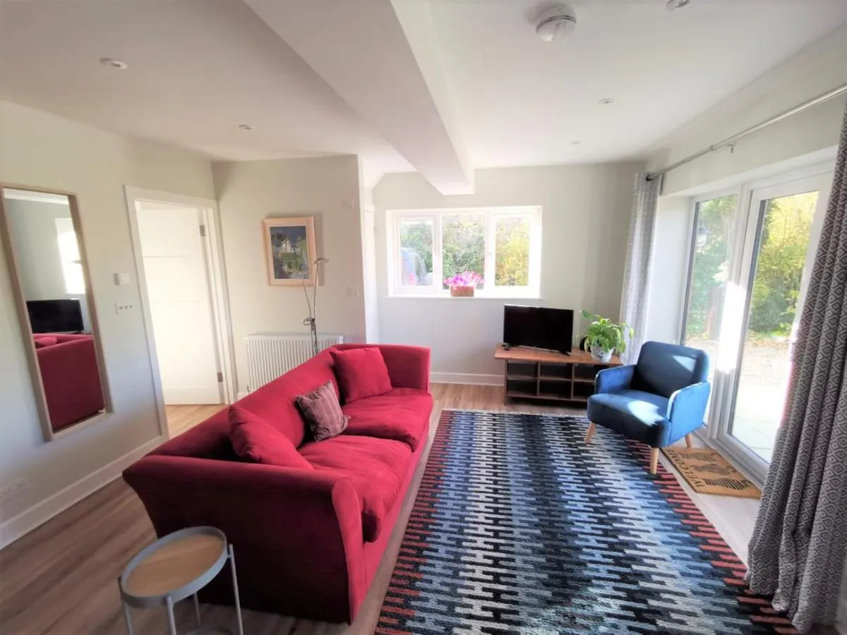 Image 4 of Contemporary Cottage outside South Harting