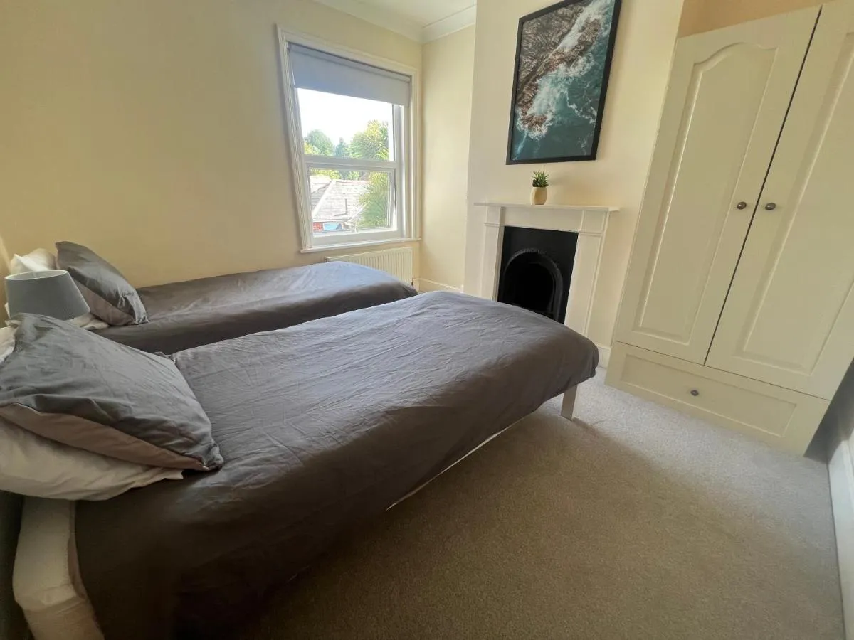Image 3 of Cooper Cottage – 3 bedroom seaside house