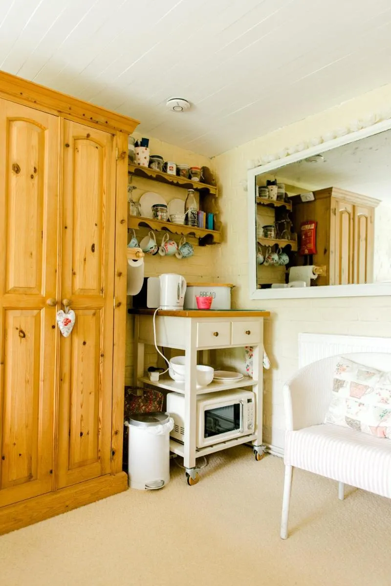 Image 6 of Cosy Cottage ground floor bedroom ensuite with private entrance