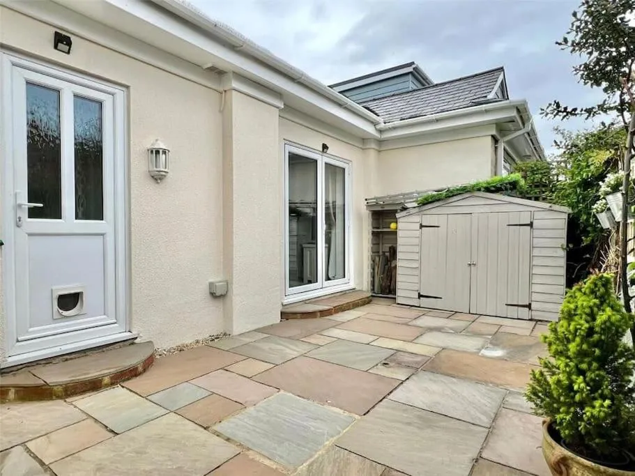 Image 4 of Cosy cottage in Milford on Sea