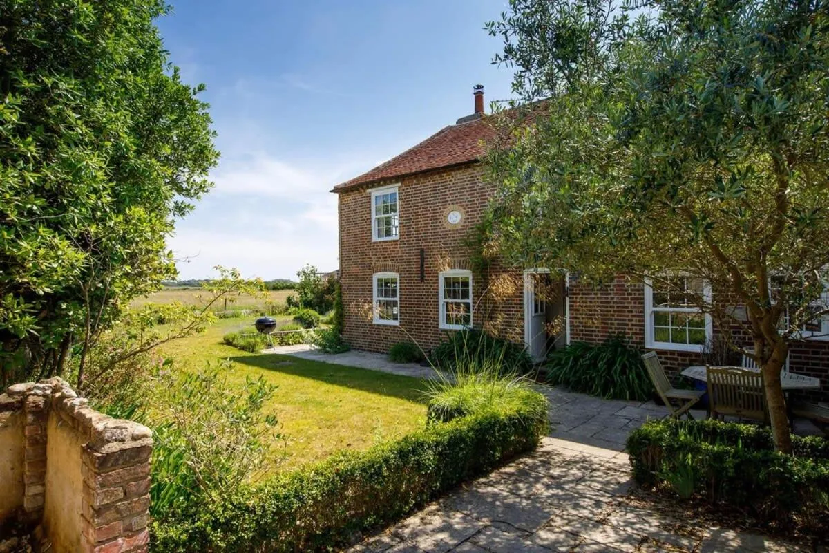 Image 4 of Country cottage in pretty village quay views