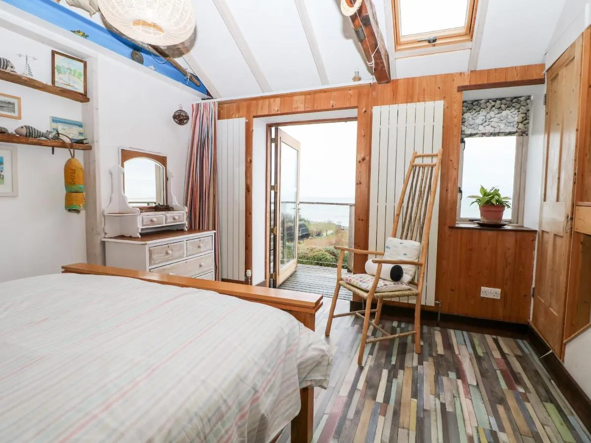 Image 1 of Cowes View Cottage